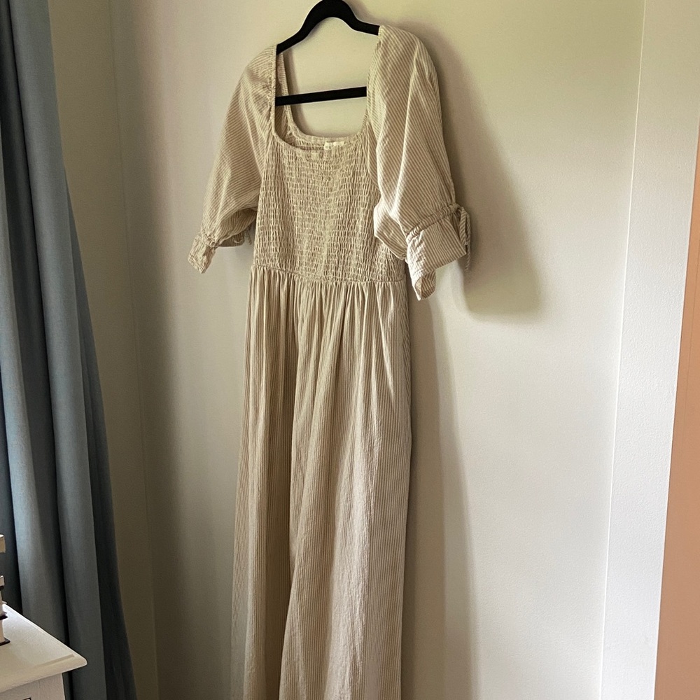 Neuflora Fairfield Dress - Picture 2 of 3